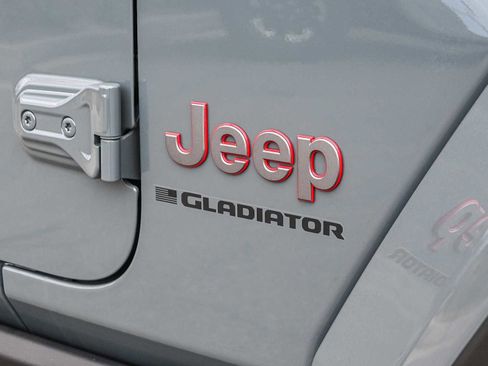 New 2026 Jeep Gladiator Rubicon image 11
