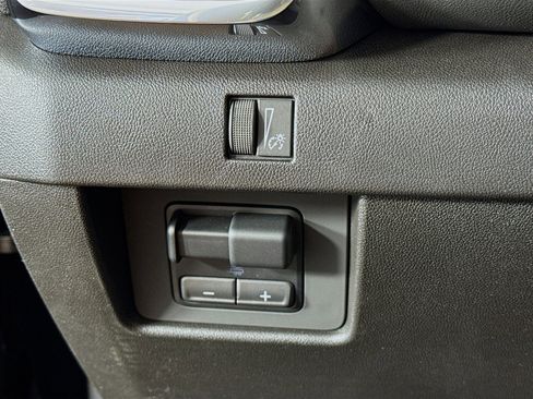 New 2025 GMC Canyon Elevation w/ Convenience Package image 10