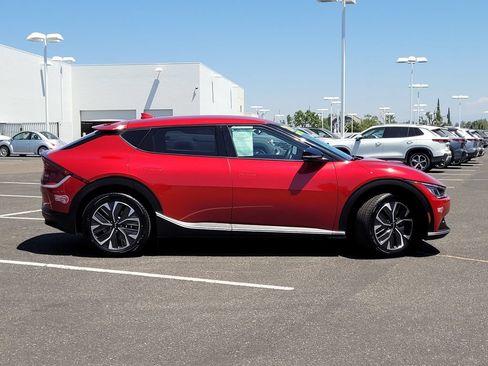 Used 2024 Kia EV6 Light RWD image 5