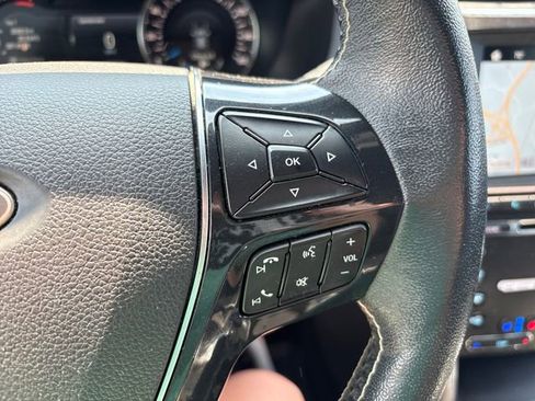Used 2018 Ford Explorer Platinum AWD/4WD image 12