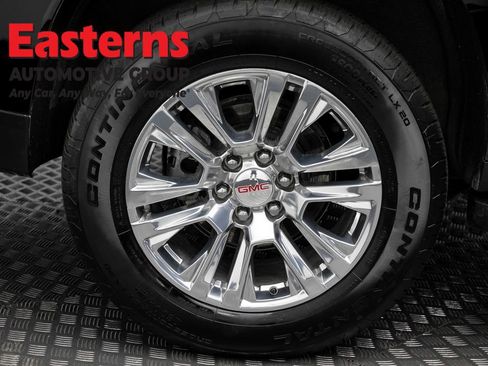 Used 2025 GMC Yukon XL Denali AWD/4WD image 33