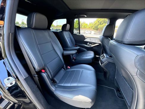 Used 2024 Mercedes-Benz GLS 450 4MATIC image 30