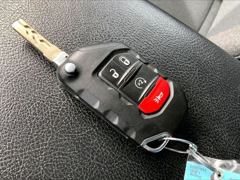 Certified 2024 Jeep Wrangler Willys image 14