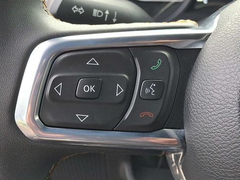 Used 2024 Jeep Wrangler Unlimited Sahara w/ Technology Group AWD/4WD image 23