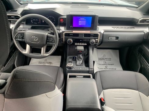 Used 2026 Toyota Tacoma TRD Off-Road AWD/4WD image 16
