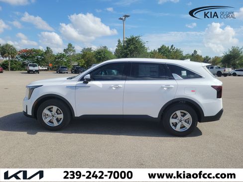 New 2026 Kia Sorento LX FWD image 5