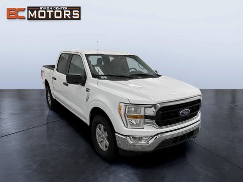 Used 2022 Ford F150 XLT w/ Trailer Tow Package image 7