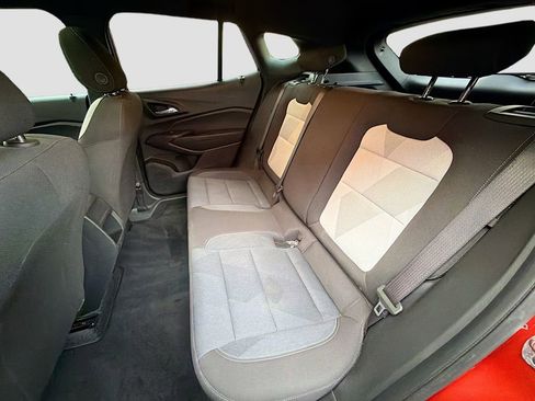 Used 2024 Chevrolet Trax RS w/ Sunroof Package FWD image 24