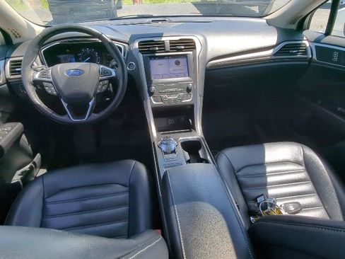 Used 2019 Ford Fusion SEL FWD image 17