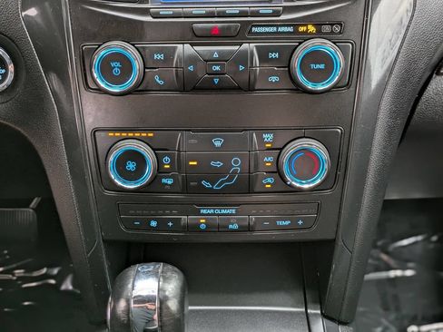 Used 2019 Ford Explorer XLT w/ Class III Trailer Tow Package AWD/4WD image 31