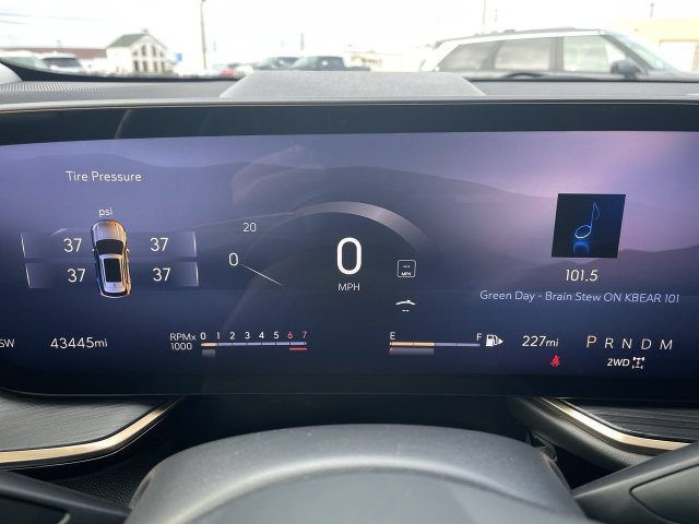 Used 2024 Buick Envision Avenir AWD/4WD image 15