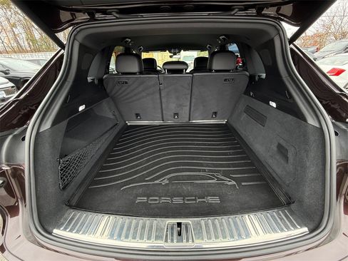 Used 2022 Porsche Cayenne image 26