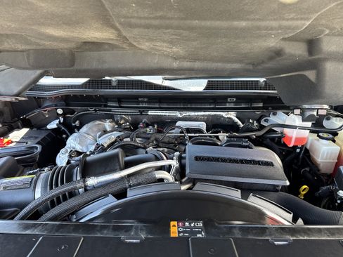 Used 2024 Chevrolet Silverado 2500 LTZ AWD/4WD image 9