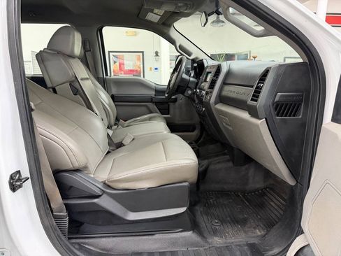 Used 2019 Ford F250 XL w/ Power Equipment Group AWD/4WD image 18