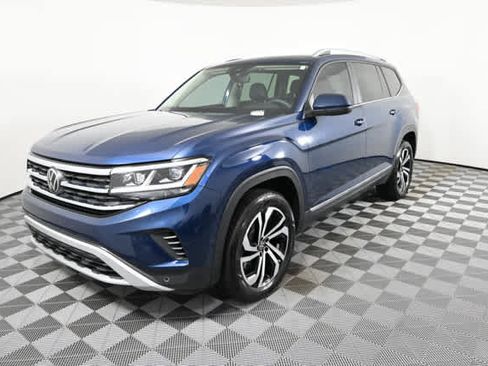Used 2023 Volkswagen Atlas SEL AWD/4WD image 2