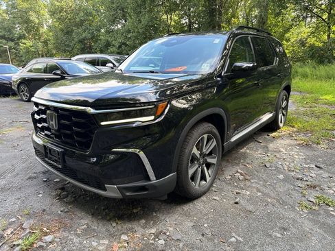 Used 2025 Honda Pilot Elite image 1