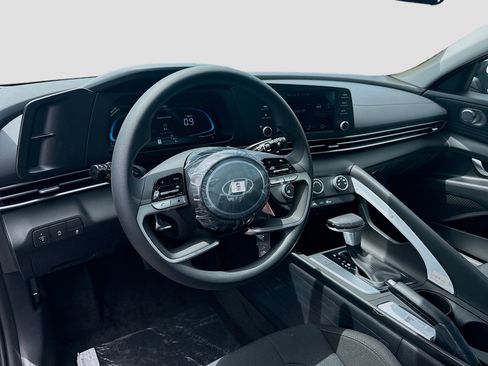New 2026 Hyundai Elantra SE FWD image 7
