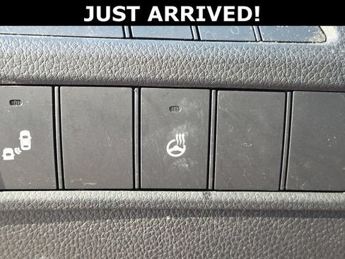 Used 2018 Hyundai Santa Fe Sport FWD image 24