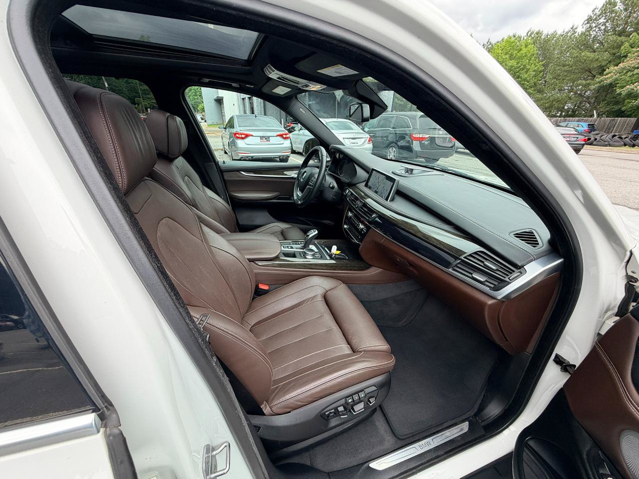 Used 2018 BMW X5 xDrive50i AWD/4WD image 14