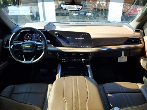 Used 2026 Chevrolet Tahoe High Country AWD/4WD image 10