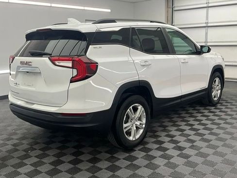 Used 2022 GMC Terrain SLE w/ Driver Convenience Package image 14