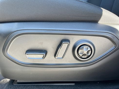 New 2026 Jeep Grand Cherokee Laredo X image 13