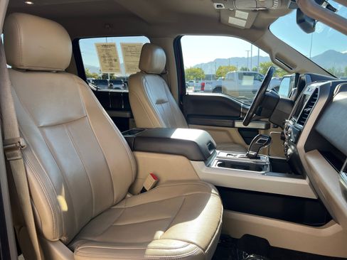 Used 2018 Ford F150 Lariat w/ Equipment Group 502A Luxury AWD/4WD image 33