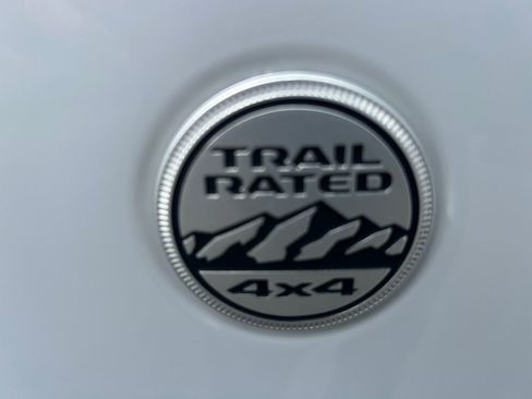 Used 2018 Jeep Wrangler Sport AWD/4WD image 33