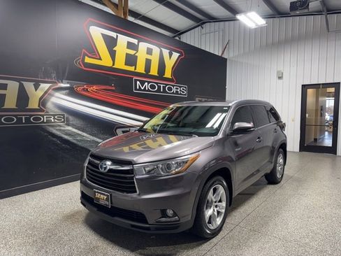 Used 2015 Toyota Highlander Limited image 1