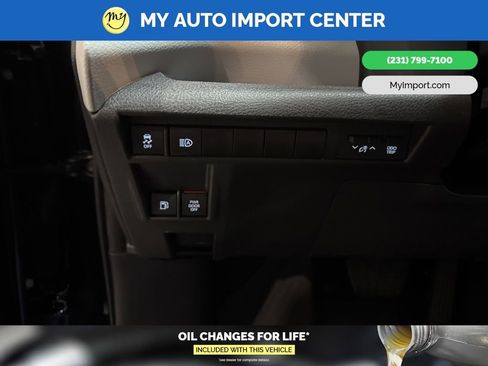 Used 2025 Toyota Sienna XSE image 14