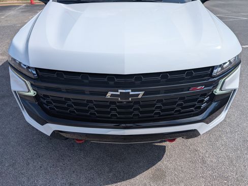 Used 2024 Chevrolet Tahoe Z71 w/ Z71 Off-Road Package image 12