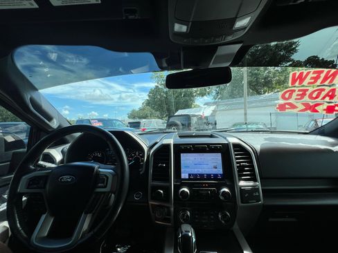 Used 2020 Ford F150 Lariat w/ Equipment Group 502A Luxury image 14