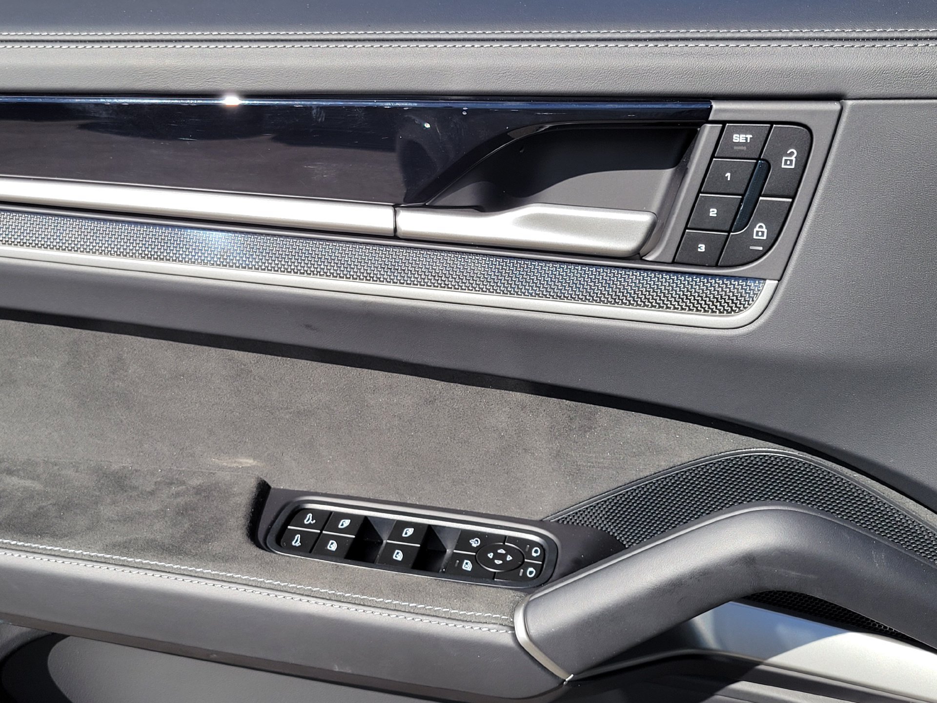 New 2026 Porsche Cayenne GTS AWD/4WD image 25