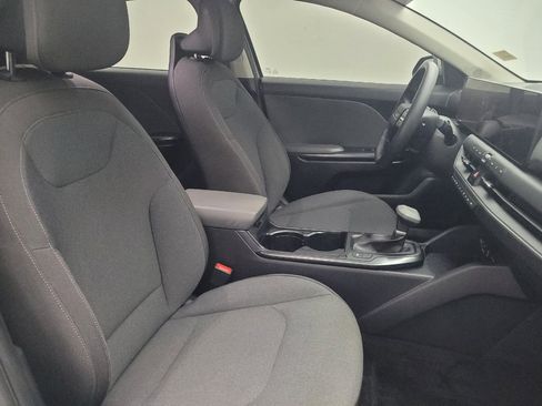 Used 2025 Kia K4 FWD image 21