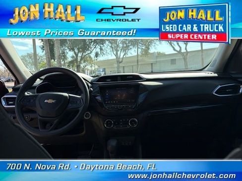 Used 2021 Chevrolet TrailBlazer LT w/ Convenience Package image 18