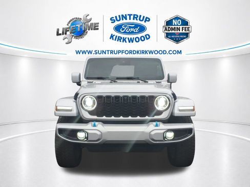 Used 2024 Jeep Wrangler High Altitude AWD/4WD image 31