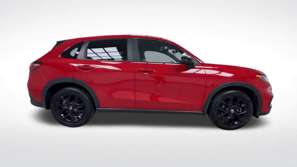 Used 2025 Honda HR-V Sport image 9