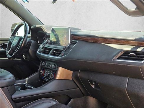 Used 2022 Chevrolet Tahoe High Country AWD/4WD image 18