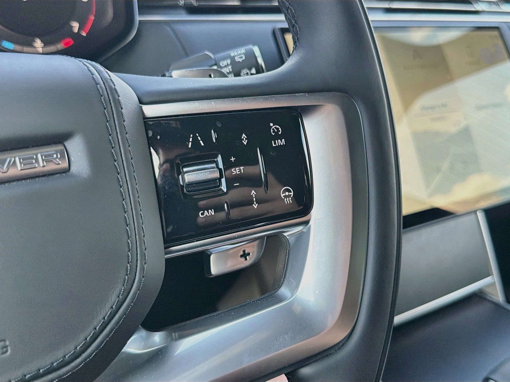 New 2026 Land Rover Range Rover SE AWD/4WD image 40