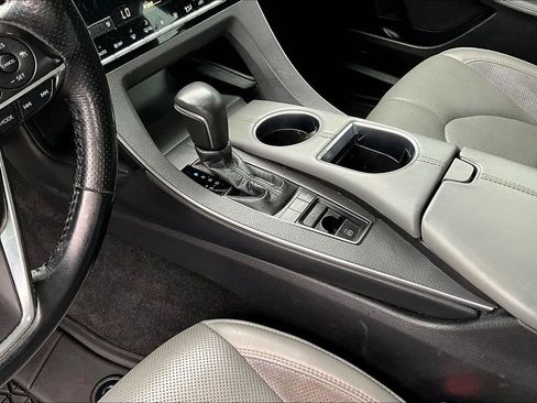 Used 2019 Toyota Avalon Touring w/ Advanced Safety Package FWD image 15