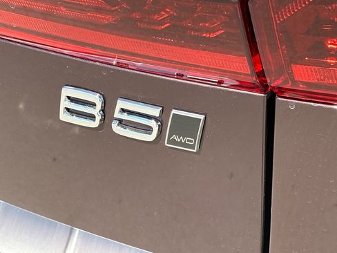 New 2026 Volvo XC60 B5 Plus w/ Protection Package Premier image 8