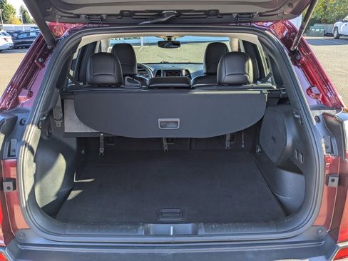 Used 2019 Jeep Cherokee Latitude Plus w/ Comfort/Convenience Group image 29