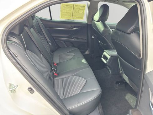 Used 2022 Toyota Camry SE FWD image 13