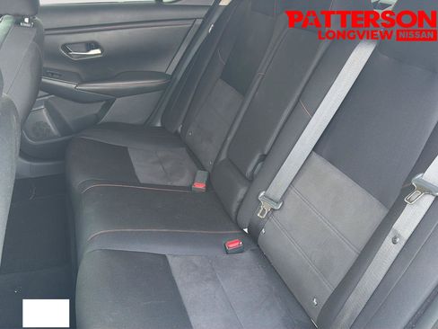 Used 2025 Nissan Sentra SR FWD image 17