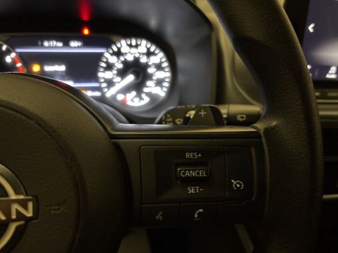 Used 2024 Nissan Rogue S image 16