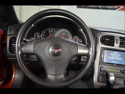 Used 2006 Chevrolet Corvette Convertible w/ Preferred Equipment Group RWD image 17