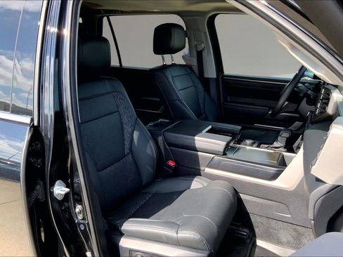 Used 2024 Toyota Sequoia SR5 w/ SR5 Premium Package AWD/4WD image 7