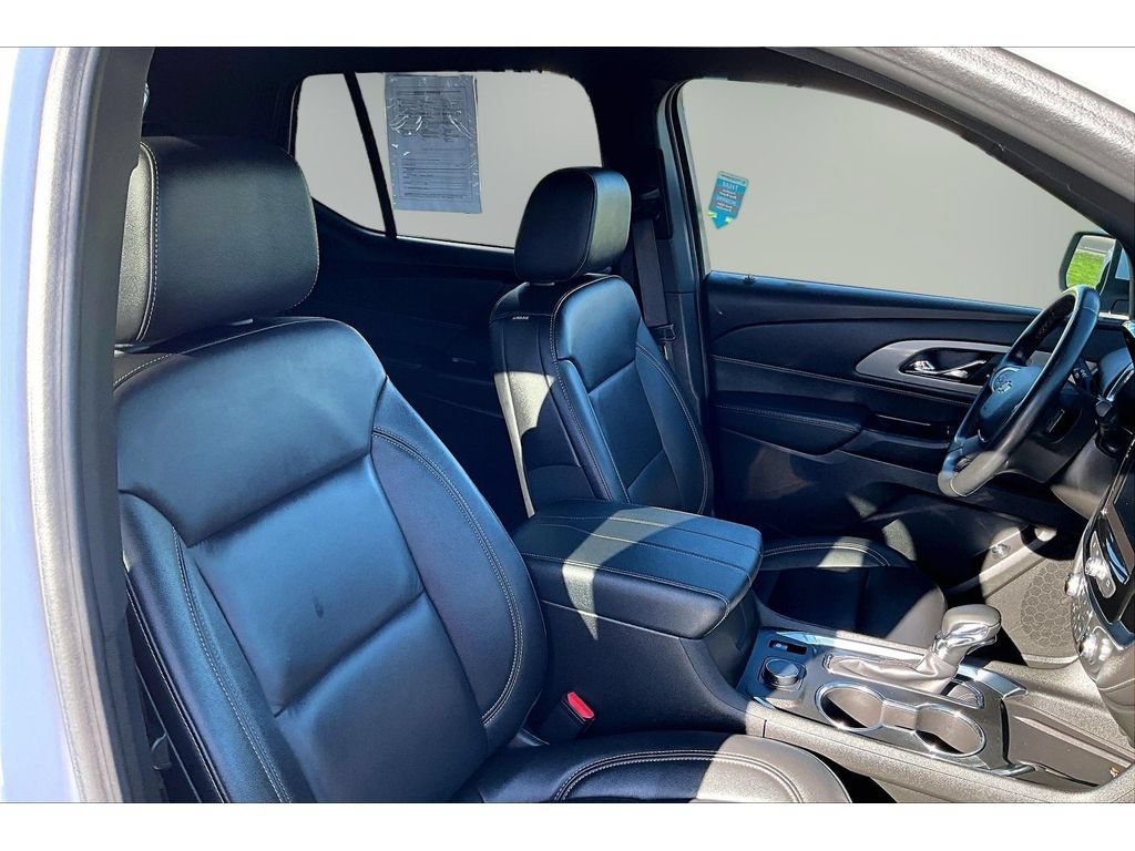 Used 2023 Chevrolet Traverse LT FWD image 25