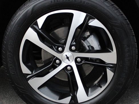 Used 2024 Chevrolet Trax RS w/ Driver Confidence Package image 11