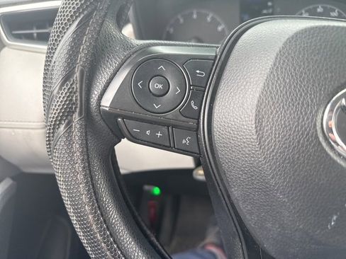 Used 2023 Toyota Corolla Cross L image 11
